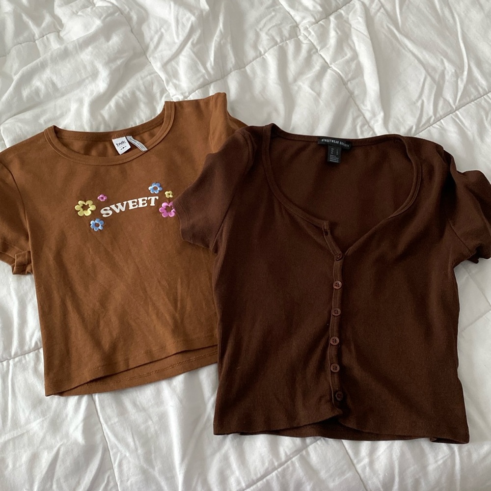 t-shirt duo’s